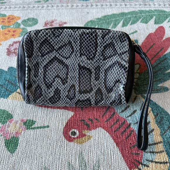 Cole Haan Python Snakeskin Print Genuine Leather Wristlet - Picture 2 of 5